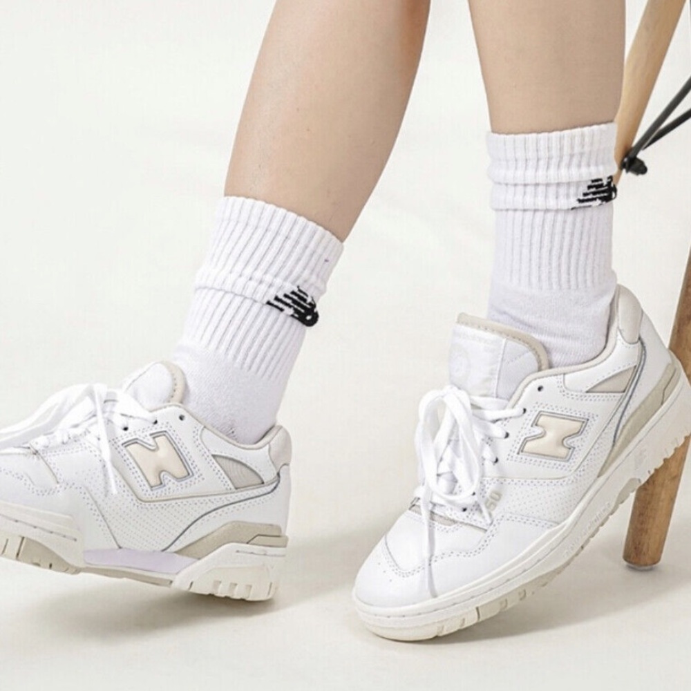 UNISEX NEW BALANCE 550 SNEAKERS